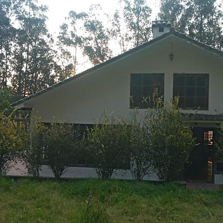 Quinta Los Eucaliptos Hotel Quito Exterior photo