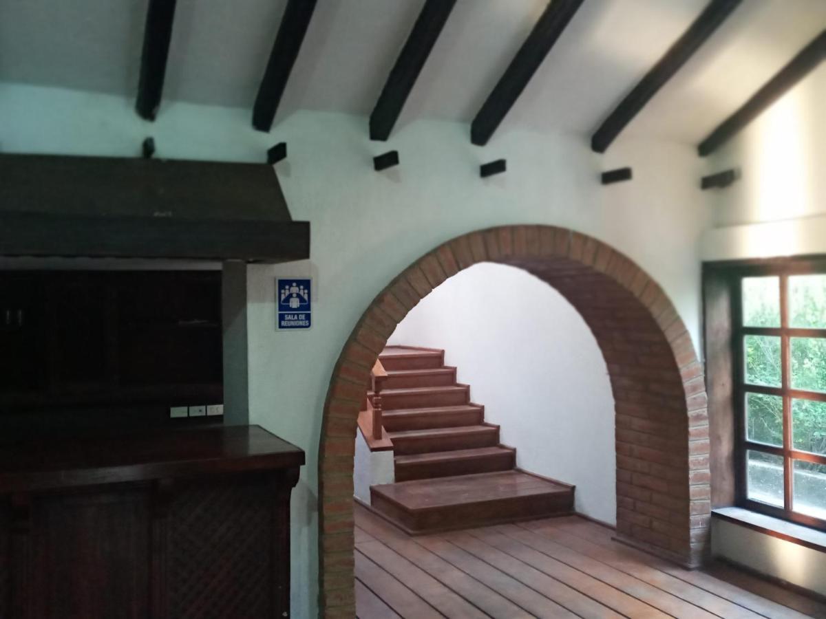 Quinta Los Eucaliptos Hotel Quito Exterior photo